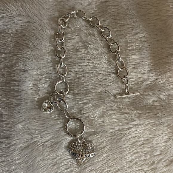 GUESS Women's Silvertone Chain Toggle Dangle Heart Charm Bracelet - Picture 6 of 6